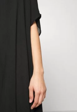 Anna Field Beach Accessory - Beach Accessory -Anna Field 9b6a41887de0441092b18f3a40f5f73f