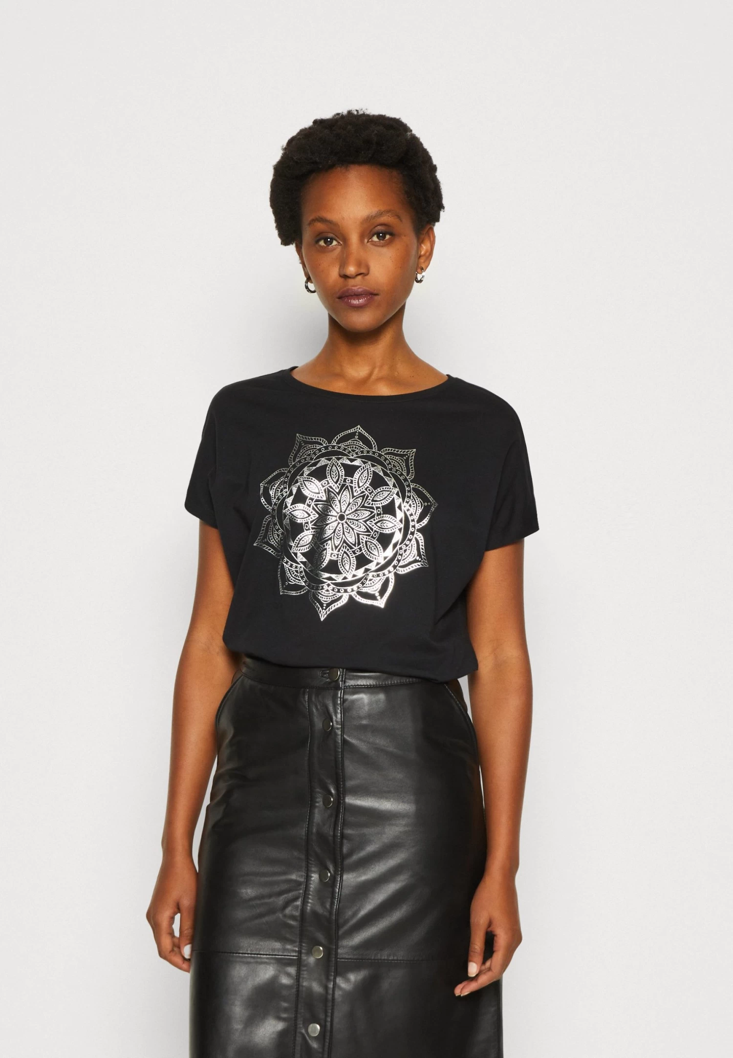 Anna Field Print T-Shirt - Black 3 Anna Field Print T-Shirt - Black